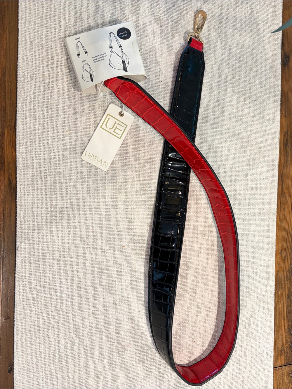 👜🆕Urban Expressions Red and Black Croc-Embossed Bag Strap